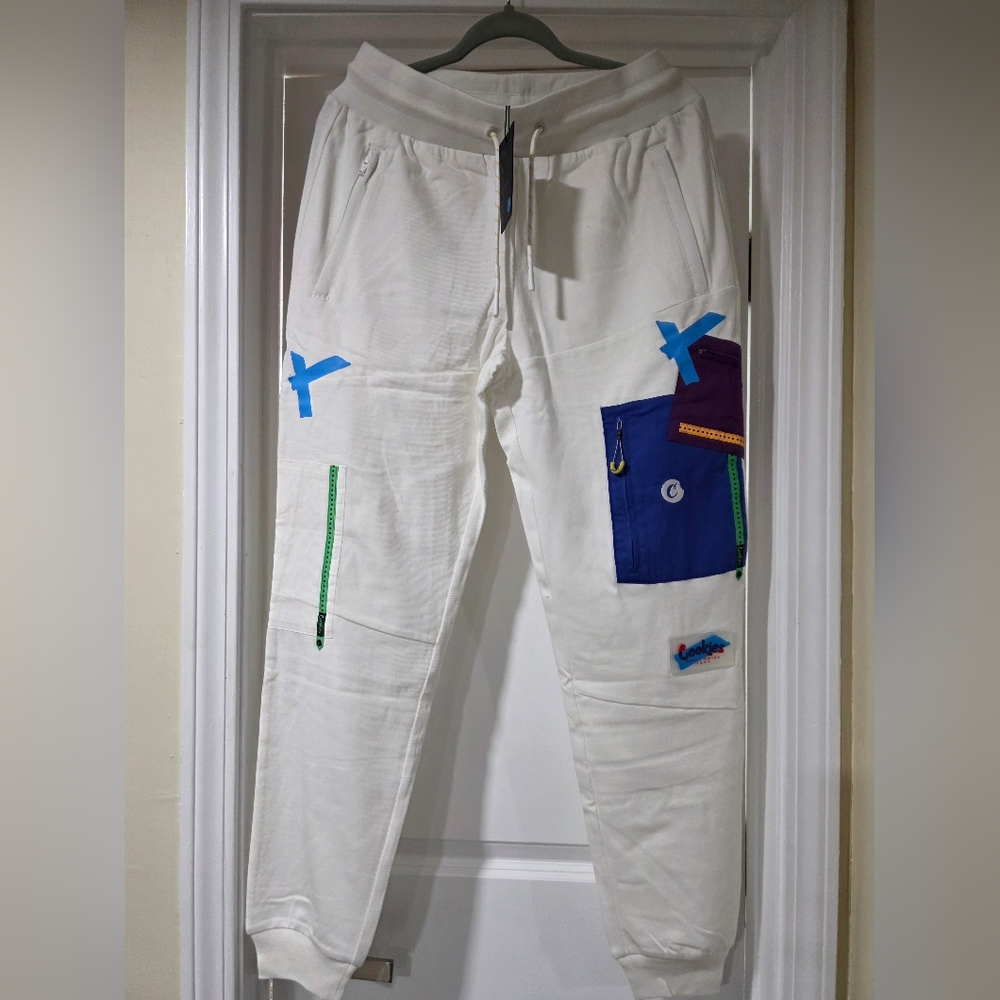 NWT Cookies Size M Men's White Cargo Pants with Blue and Purple Accents